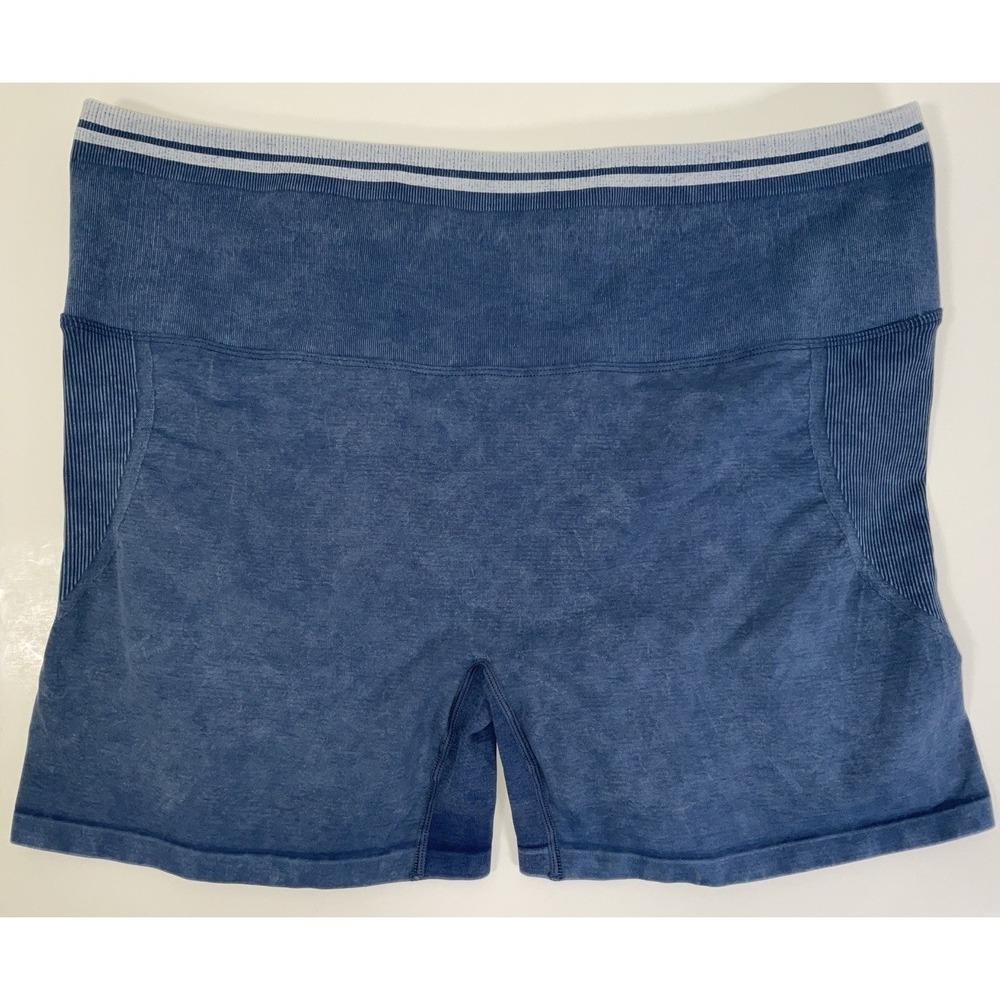 NWOT Women's Fabletics Sleek Seamless High Waisted‎ Sculpt Shorts Indigo Plus 3X
